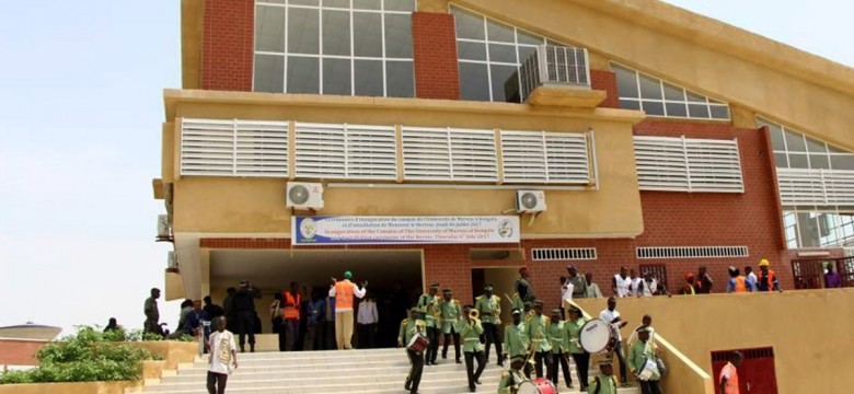 Université de maroua, faculté des lettres et sciences humaines (flsh) HEAD