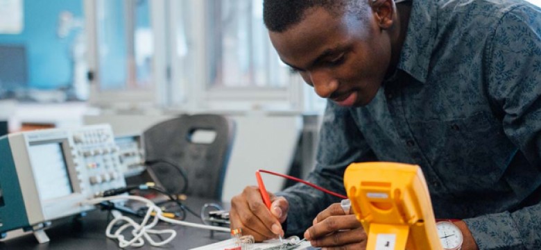 génie électrique à ecole supérieur dingénieur dafrique centrale